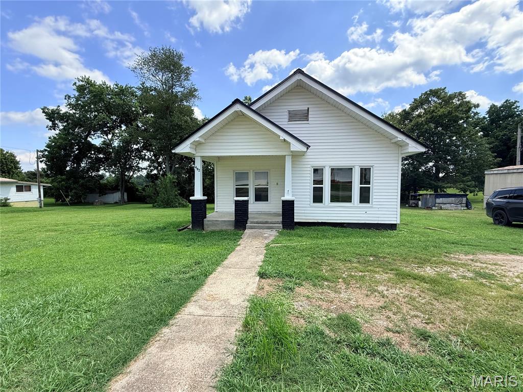 482 E Richardson Avenue Property Photo 1