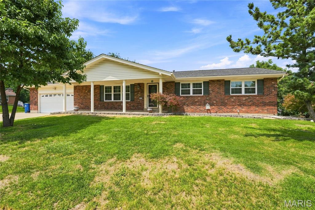 1613 Tamarack Drive