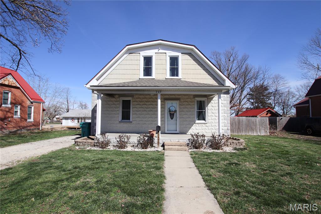 209 W Madison Avenue Property Photo 1