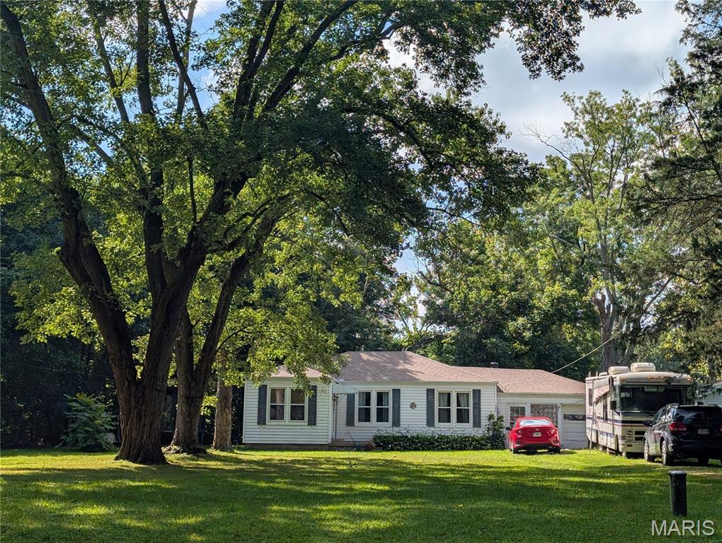 7688 Hollow Drive