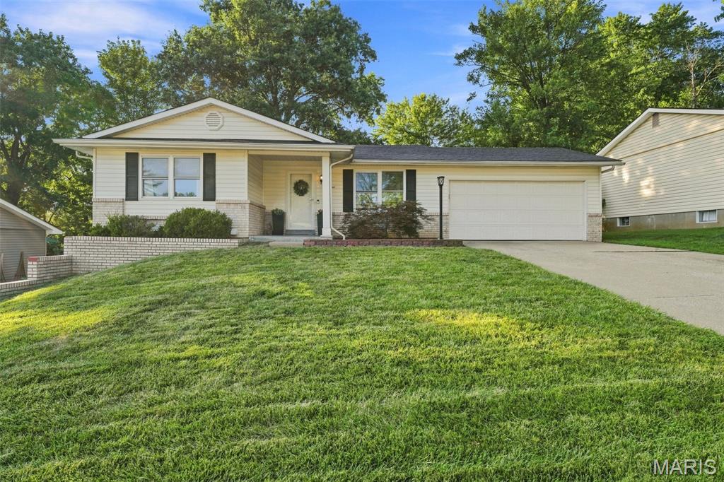17 Oak Hill Lane Property Photo 1