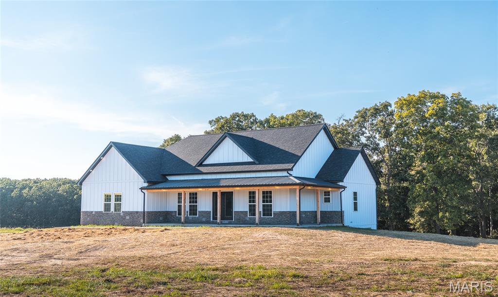 21875 Vineyard Outer Road Property Photo 2