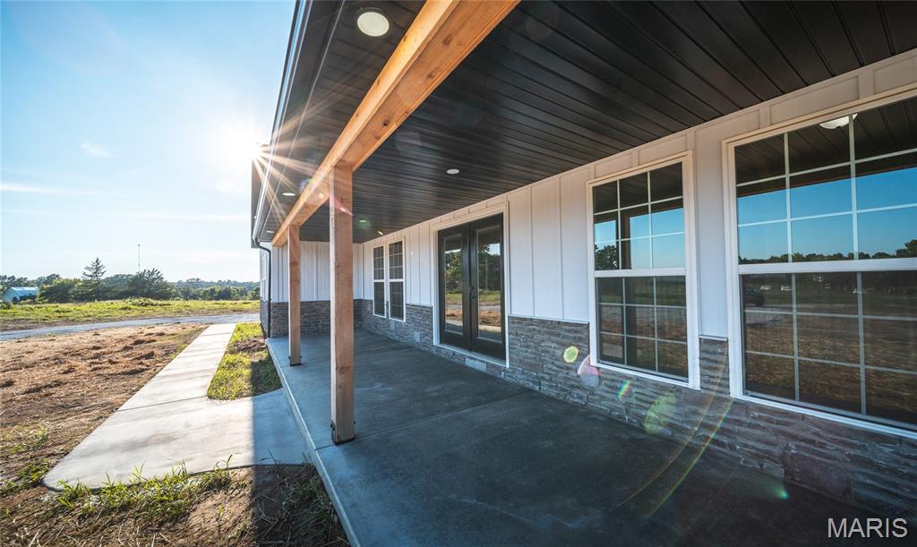 21875 Vineyard Outer Road Property Photo 6