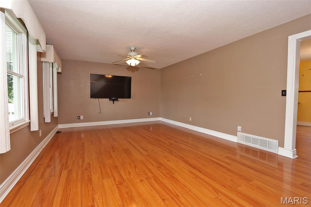 10288 State Highway W Highway Property Photo 8