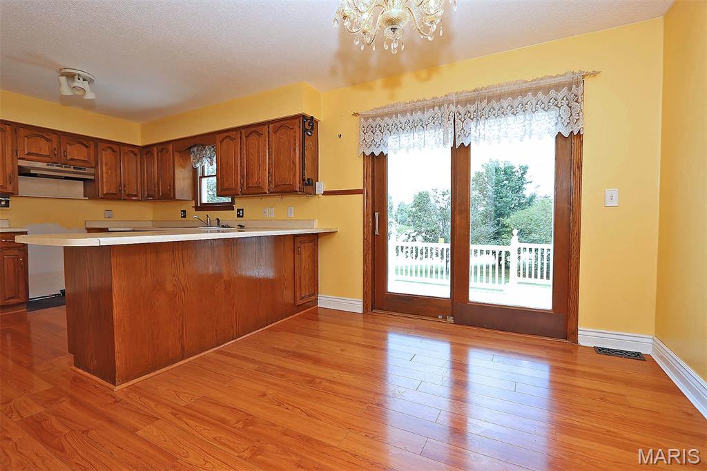 10288 State Highway W Highway Property Photo 14