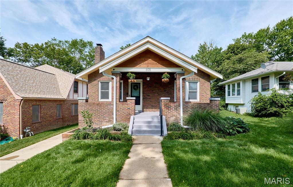 805 Leonard Drive Property Photo 1