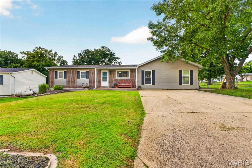 171 Green Acres Drive Property Photo 1