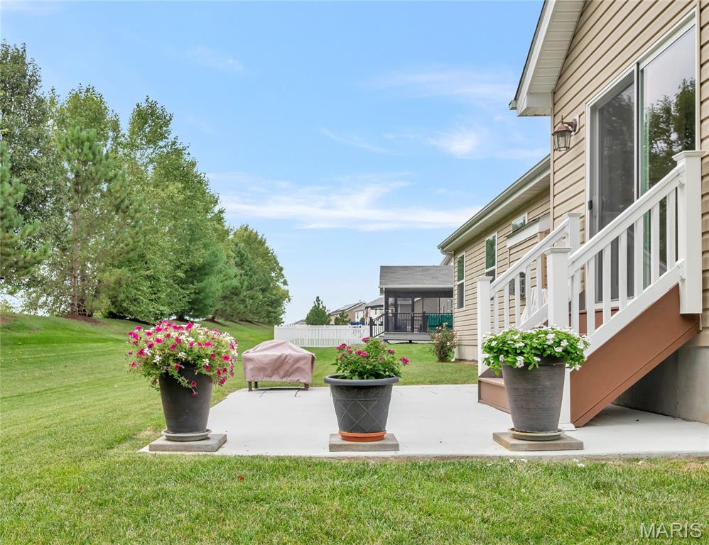 492 Pleasant Breeze Drive Property Photo 31