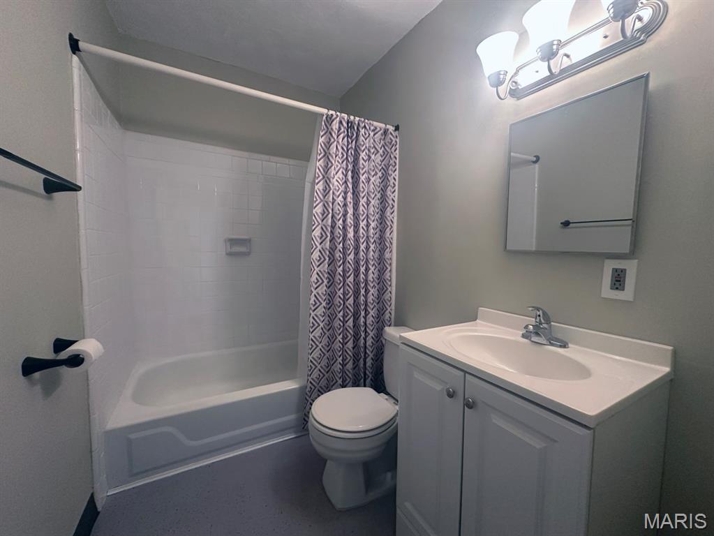 711 N Prairie Street Property Photo 17