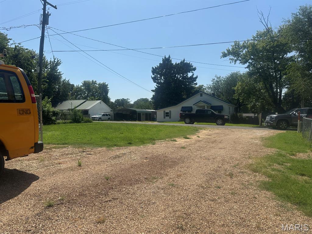 711 N Prairie Street Property Photo 23
