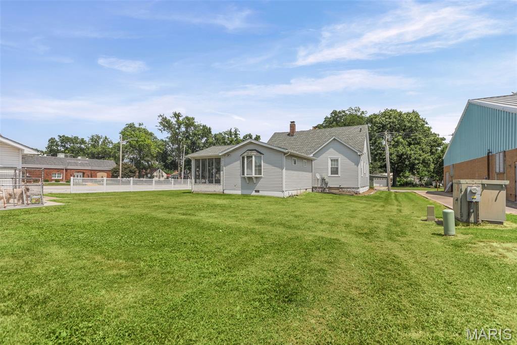 851 11th Street Property Photo 5