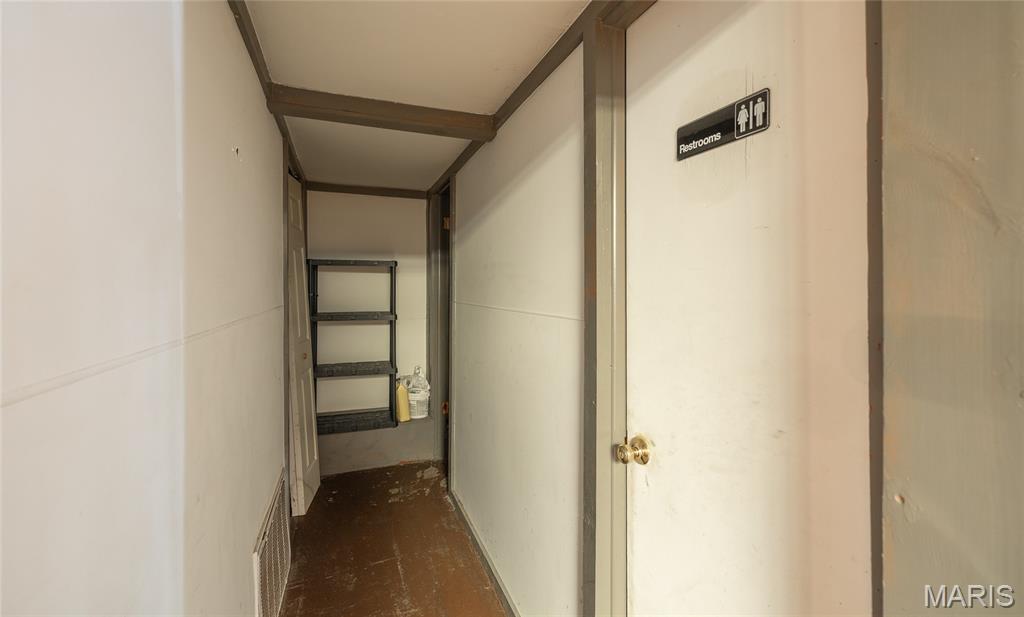 103 E Third Street Property Photo 7