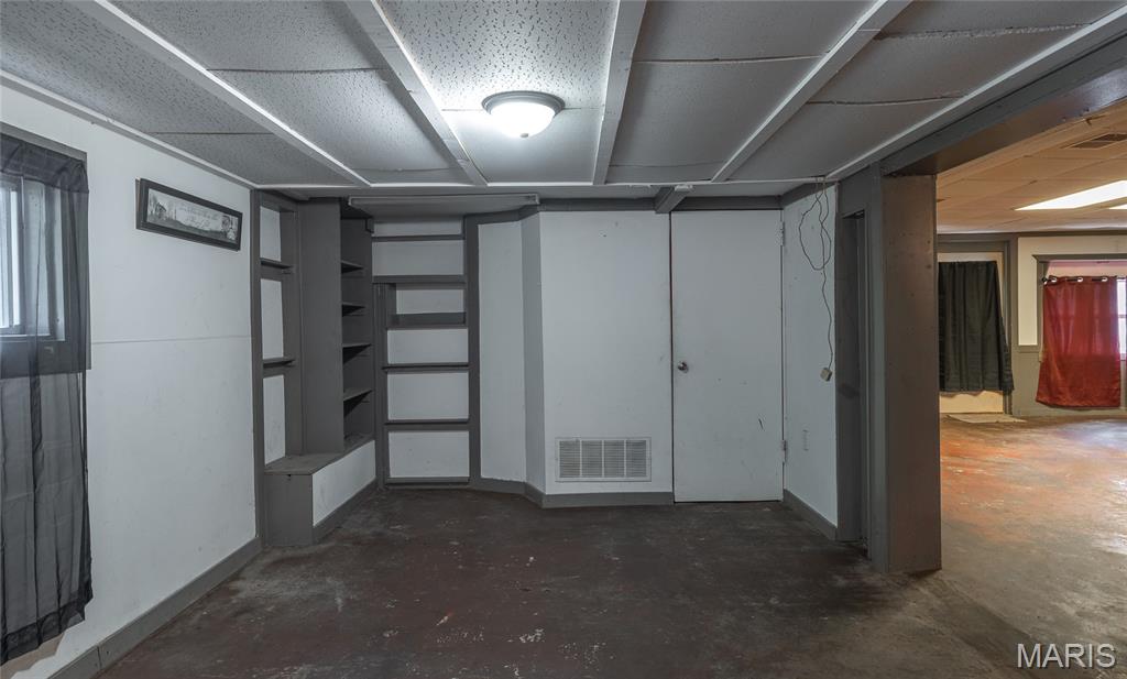 103 E Third Street Property Photo 10