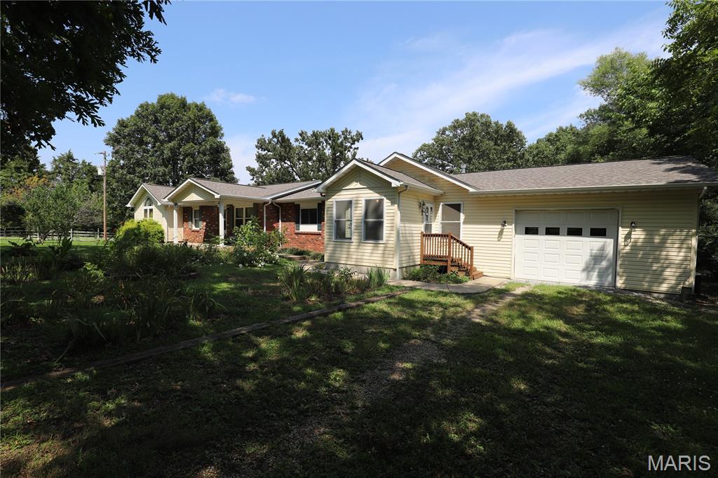 11697 John Emling Road Property Photo 2