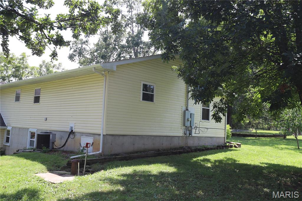 11697 John Emling Road Property Photo 4