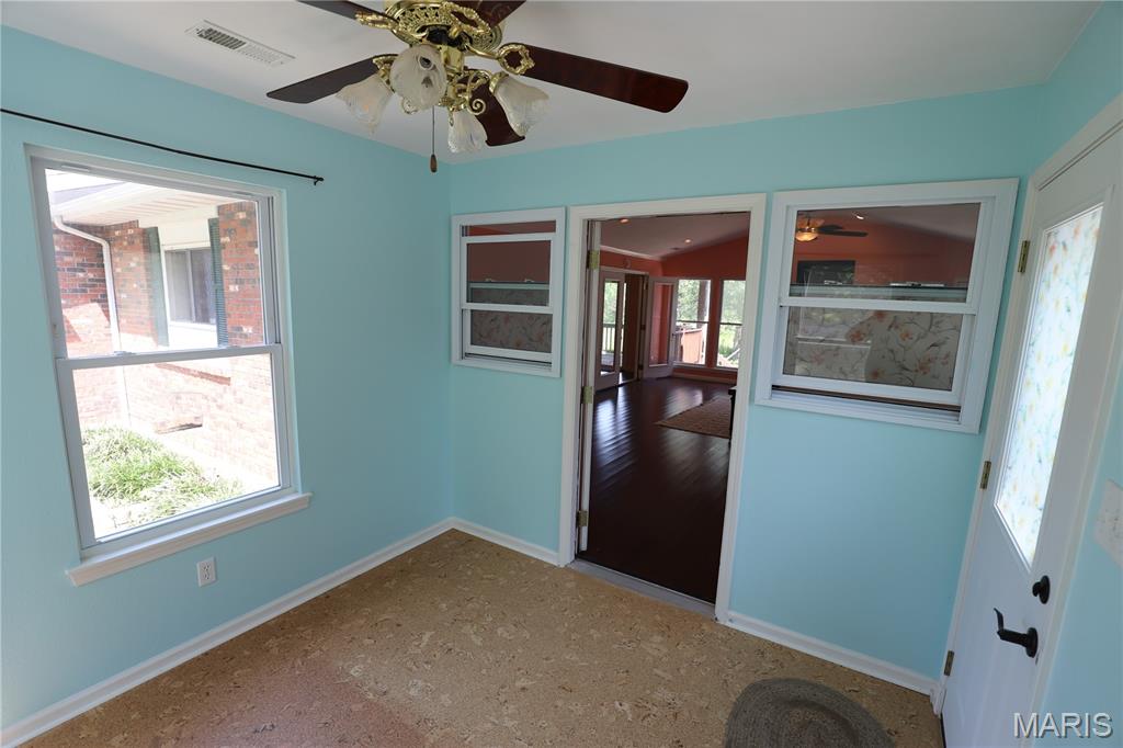 11697 John Emling Road Property Photo 9