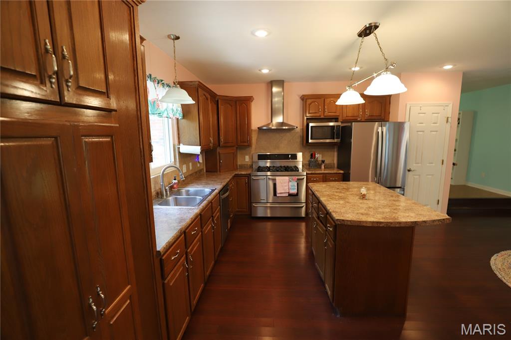 11697 John Emling Road Property Photo 10