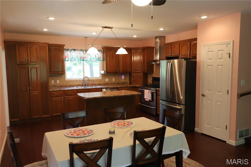 11697 John Emling Road Property Photo 11