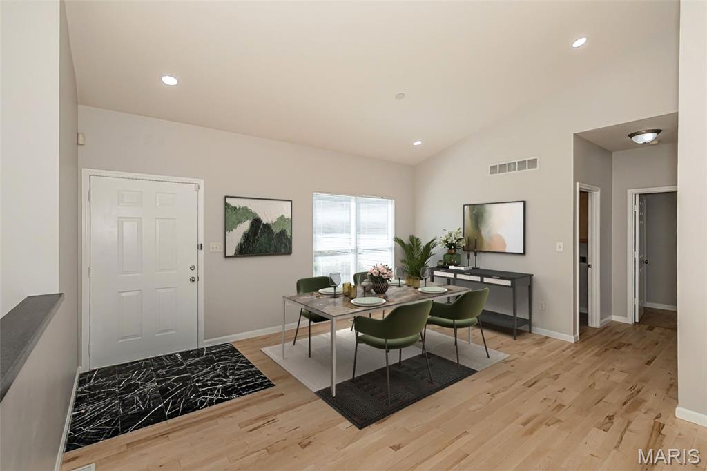 865 Bellerive Manor Drive Property Photo 3