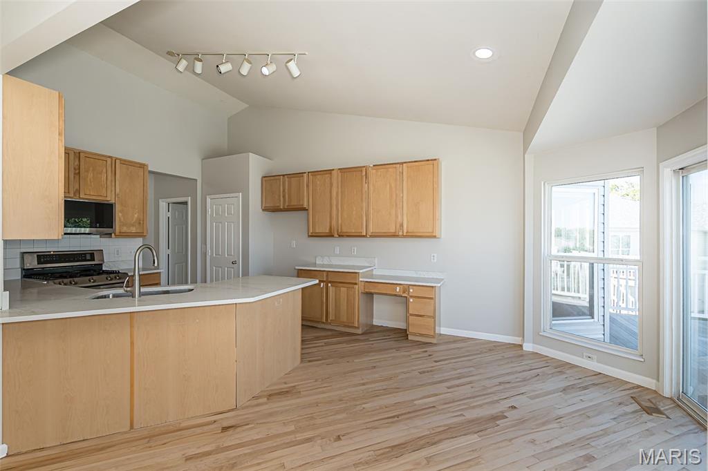 865 Bellerive Manor Drive Property Photo 7