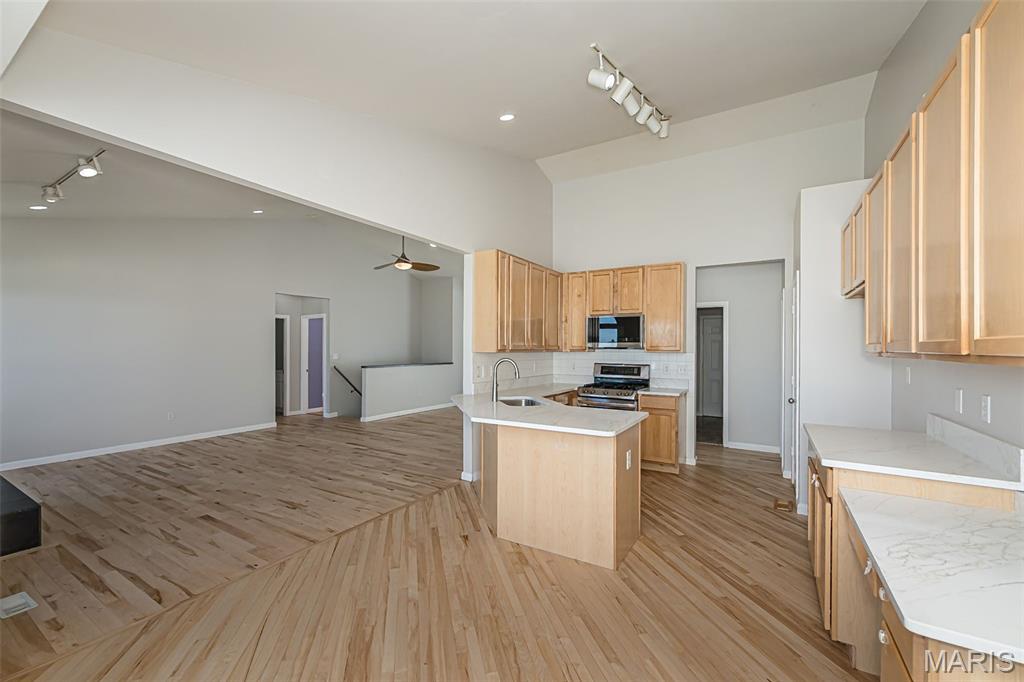 865 Bellerive Manor Drive Property Photo 8
