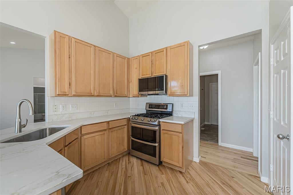 865 Bellerive Manor Drive Property Photo 10