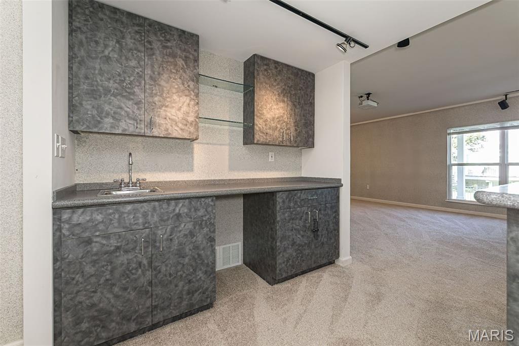 865 Bellerive Manor Drive Property Photo 19