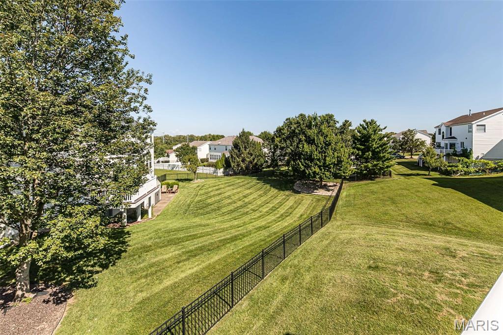 865 Bellerive Manor Drive Property Photo 28