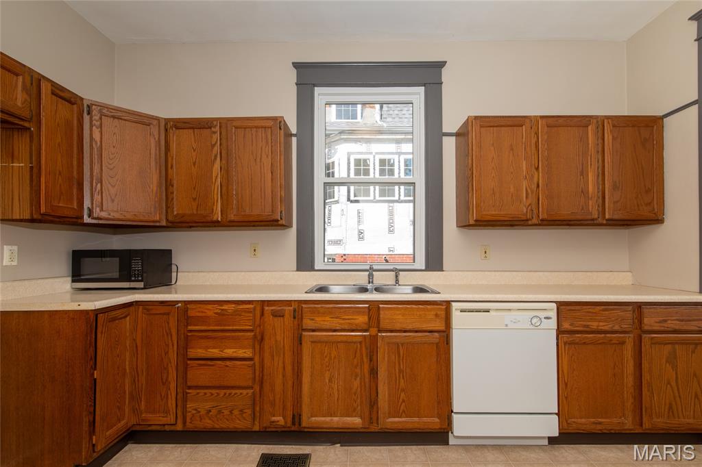 629 E C Street Property Photo 8