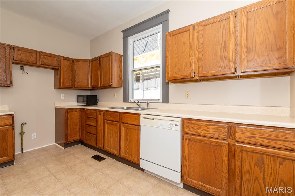 629 E C Street Property Photo 9