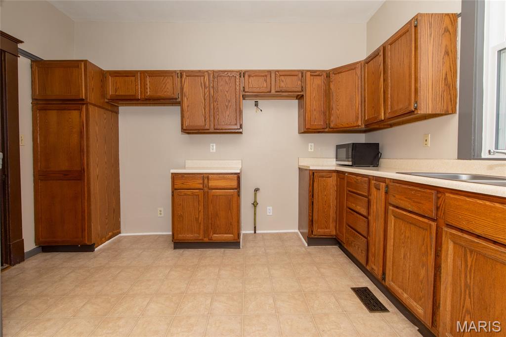 629 E C Street Property Photo 10