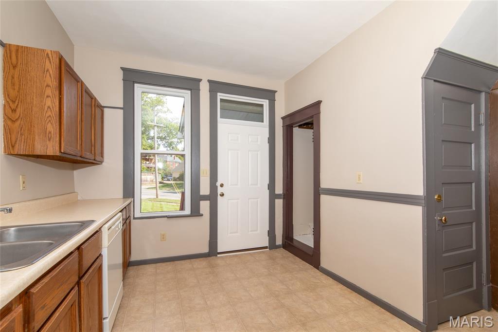 629 E C Street Property Photo 11