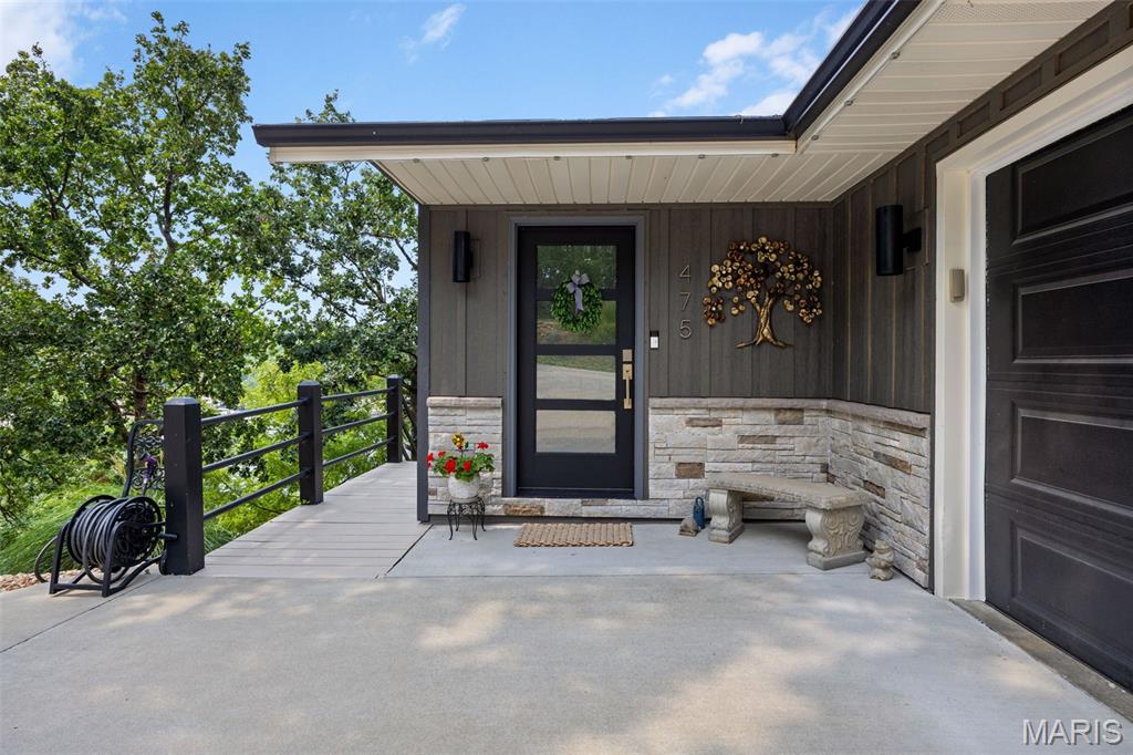 475 Woodland Point Property Photo 5