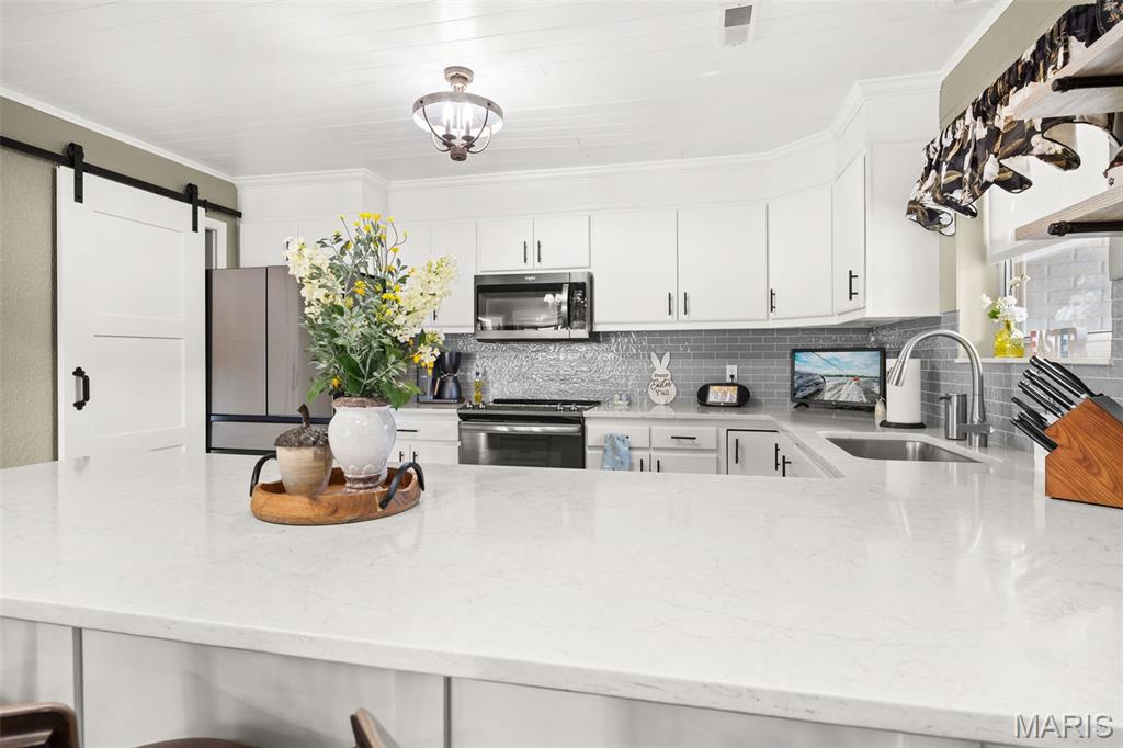 475 Woodland Point Property Photo 17