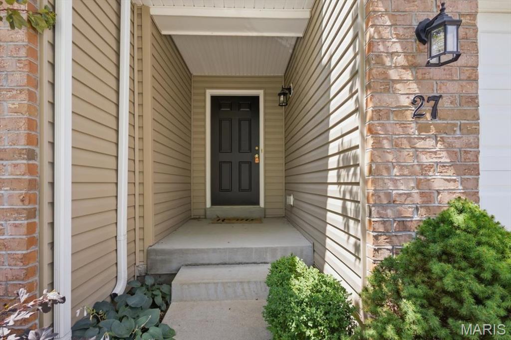 27 Loris Lane Property Photo 2