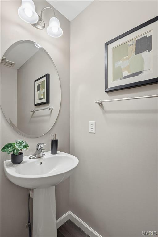 27 Loris Lane Property Photo 13