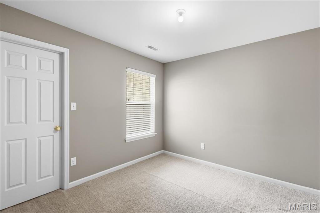 27 Loris Lane Property Photo 18