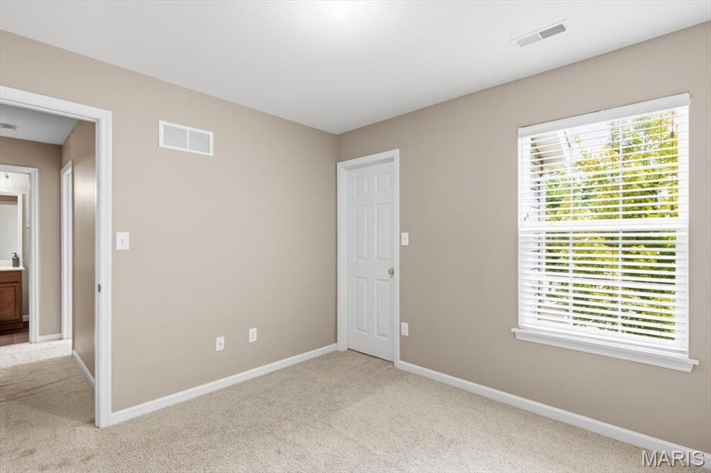 27 Loris Lane Property Photo 19