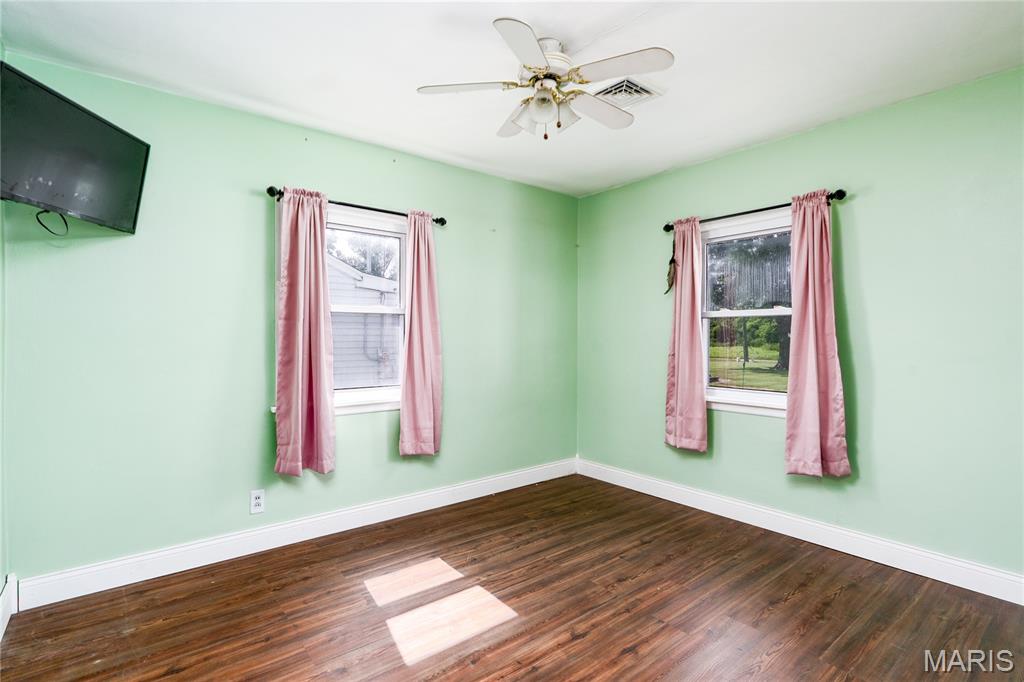 2633 Center Street Property Photo 18