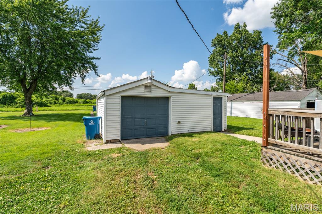 2633 Center Street Property Photo 21