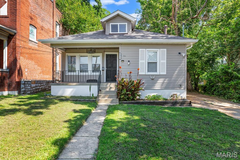 6917 Garner Avenue Property Photo 1