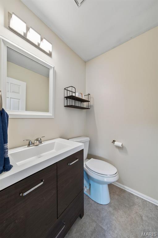 217 Country Hollow Court Property Photo 24