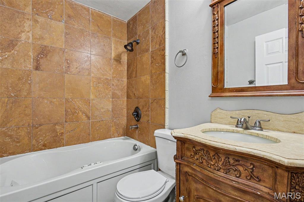 5172 Priorybrook Road Property Photo 16
