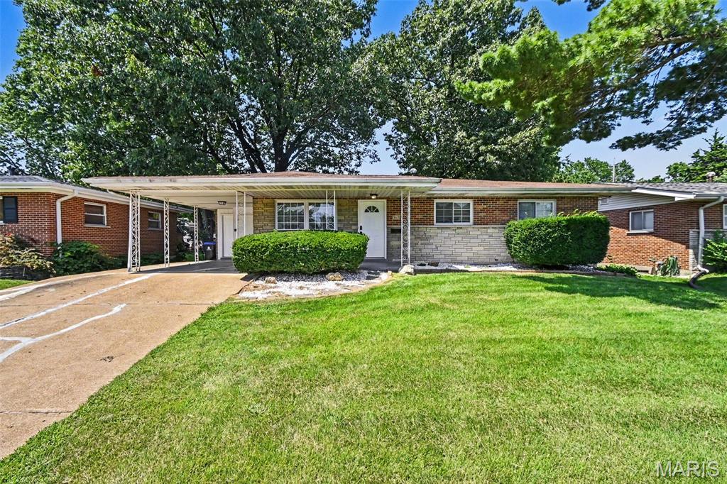 365 Naomi Avenue Property Photo 1