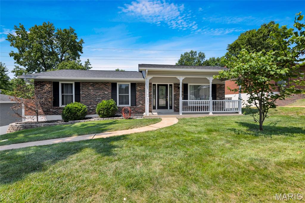 391 Crestbury Drive Property Photo 1