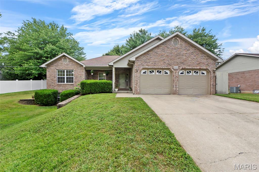 815 Pecan Lane Property Photo 1