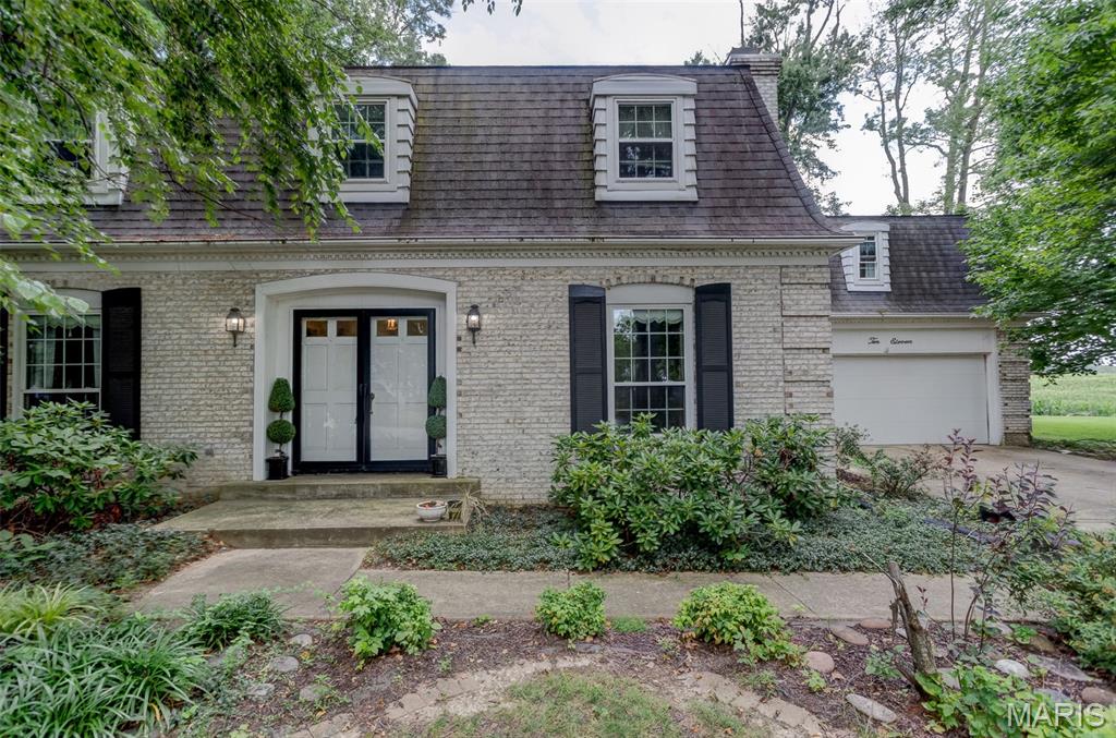 1011 Richard Drive Property Photo 5