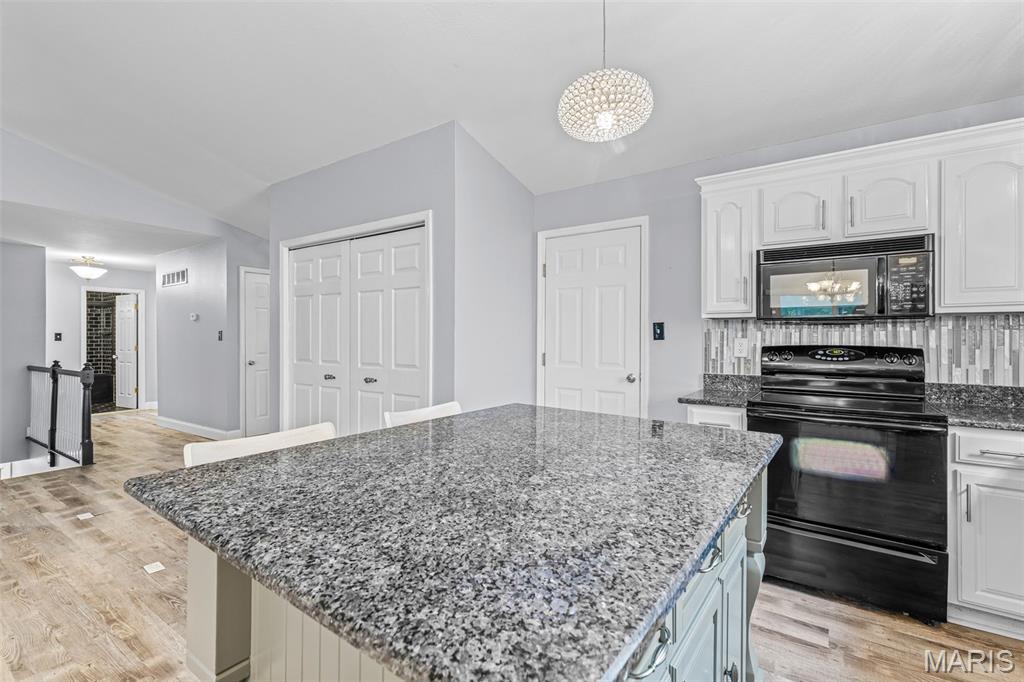 223 Williamsburg Drive Property Photo 16