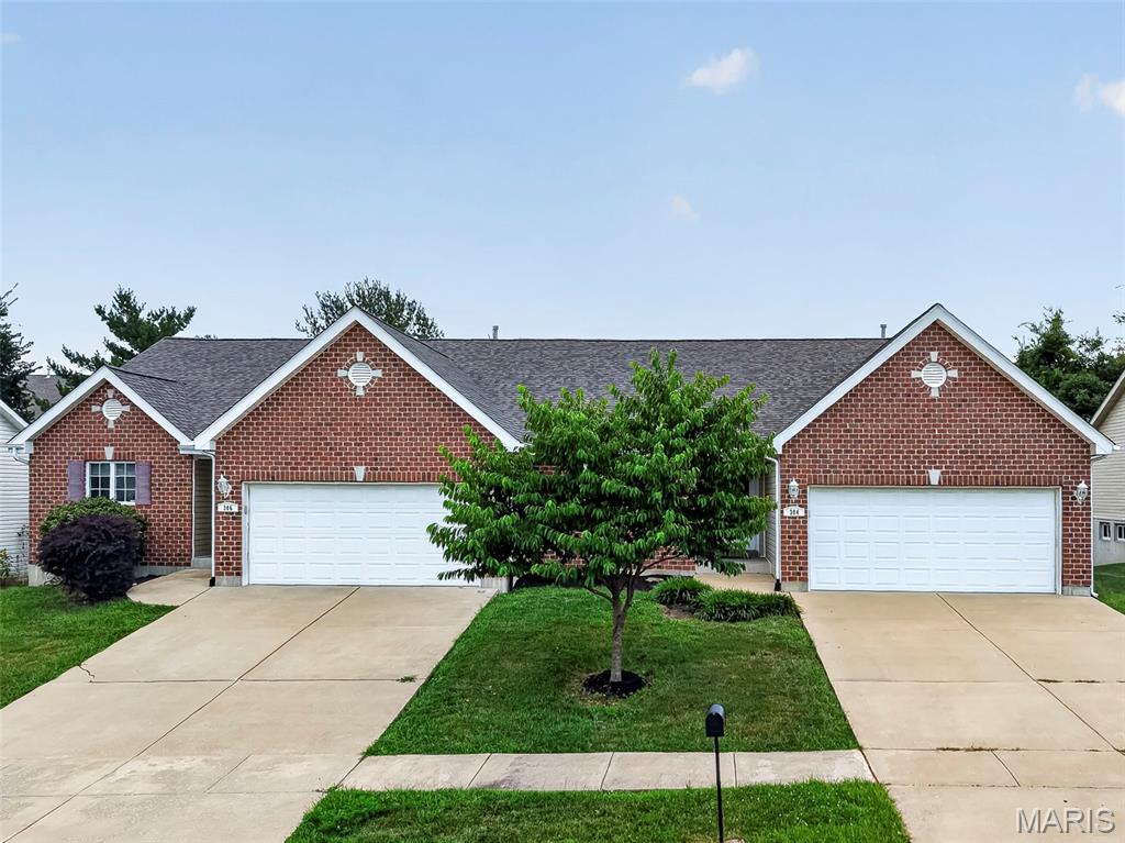 384-386 Shadow Pines Drive