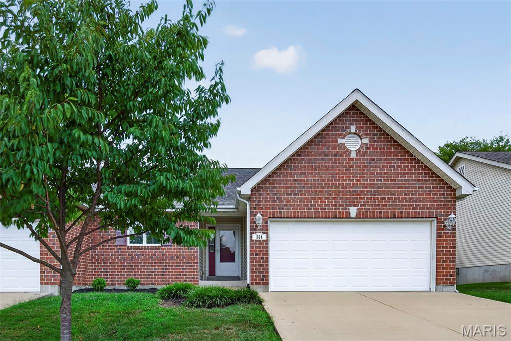 384-386 Shadow Pines Drive Property Photo 4